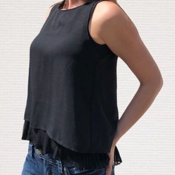 ⭐️HOST PICK⭐️ Abercrombie & Fitch Top - Picture 1 of 3
